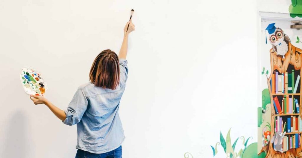 How to paint a mural using acrylic paint