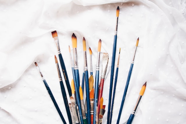 Best Brushes for Acrylic Paint on Canvas