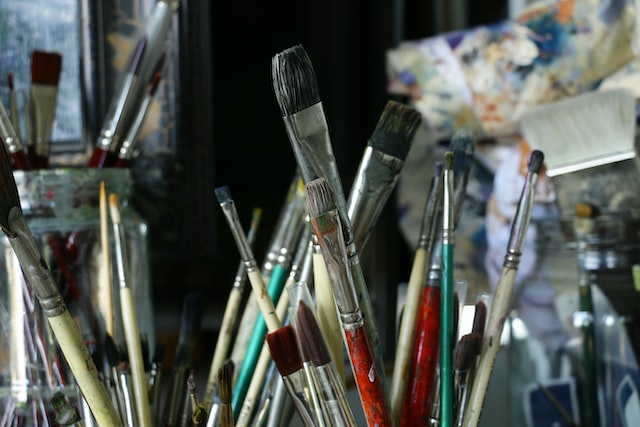 How to clean acrylic paint brushes with vinegar